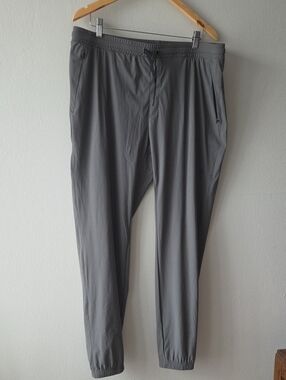 Lightweight Gray Men's Performance Joggers with Drawstring